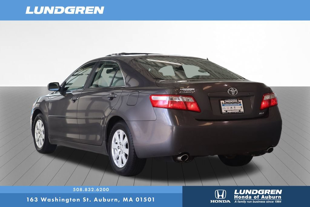 Used 2007 Toyota Camry XLE FWD image 3