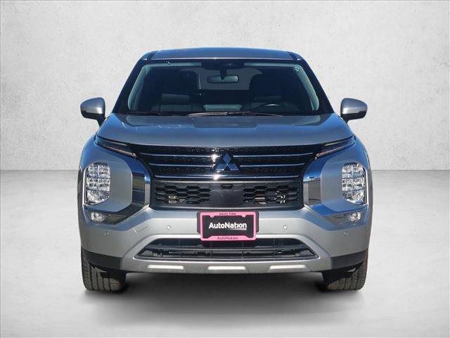 Used 2024 Mitsubishi Outlander SE video 2