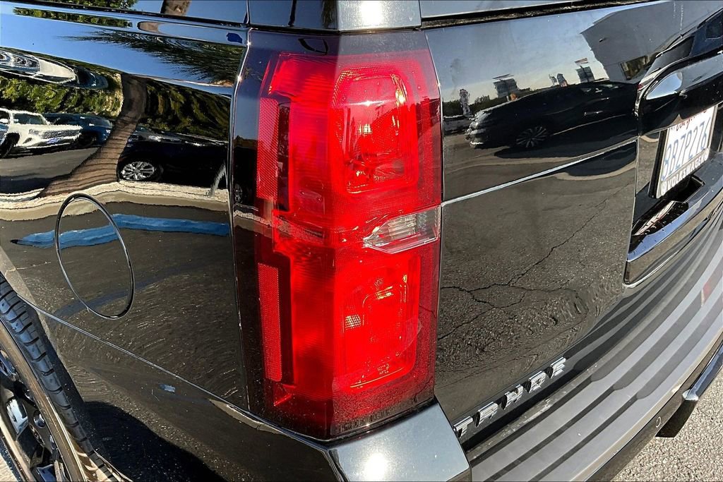 Used 2018 Chevrolet Tahoe LT w/ Luxury Package RWD image 24