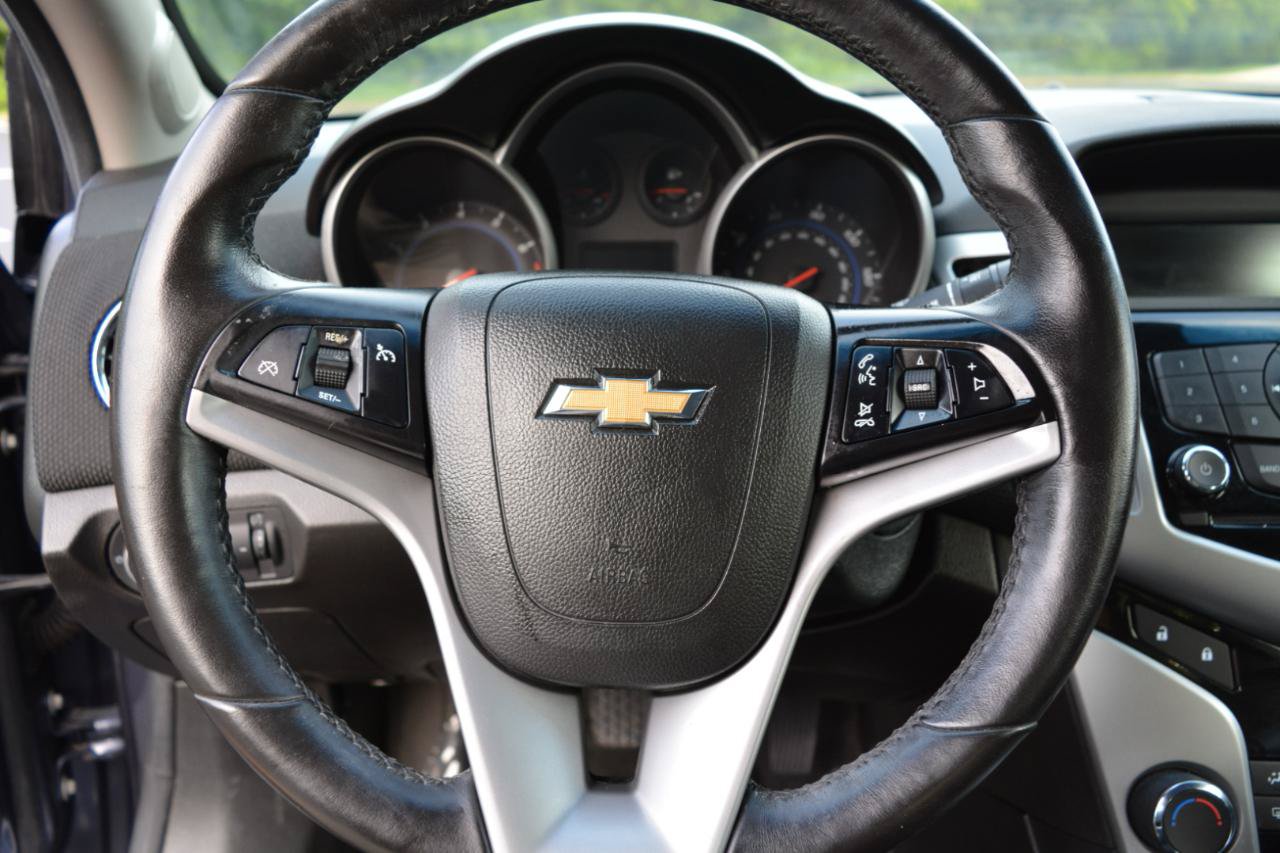 Used 2013 Chevrolet Cruze LT FWD image 19