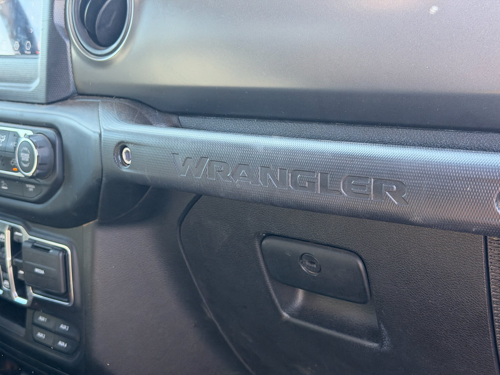 Used 2023 Jeep Wrangler Unlimited Sport AWD/4WD image 31