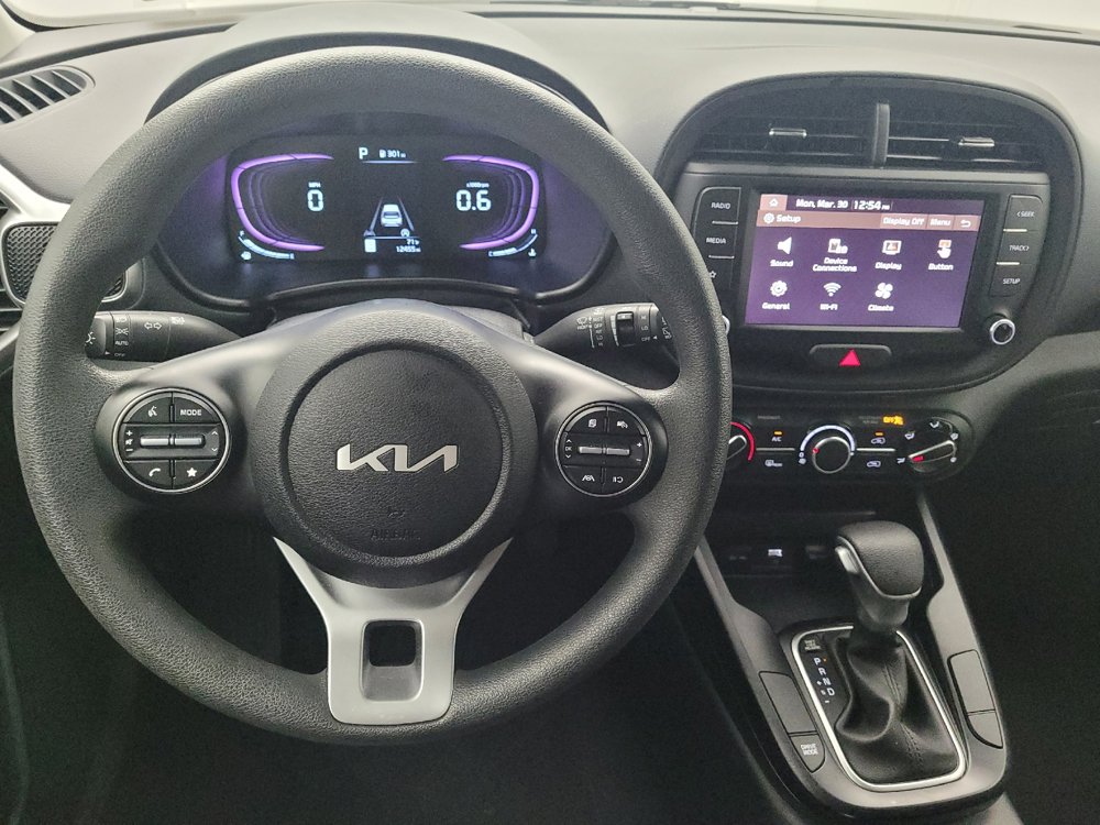 Used 2025 Kia Soul LX FWD image 22