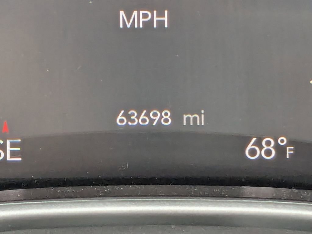 Used 2024 Chrysler Pacifica Touring-L image 30