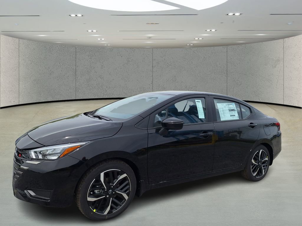 New 2025 Nissan Versa SR w/ Trunk Package