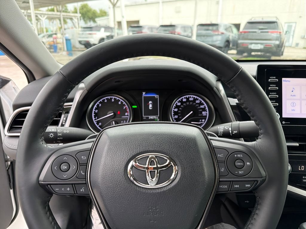 Used 2022 Toyota Camry SE w/ Convenience Package FWD image 20