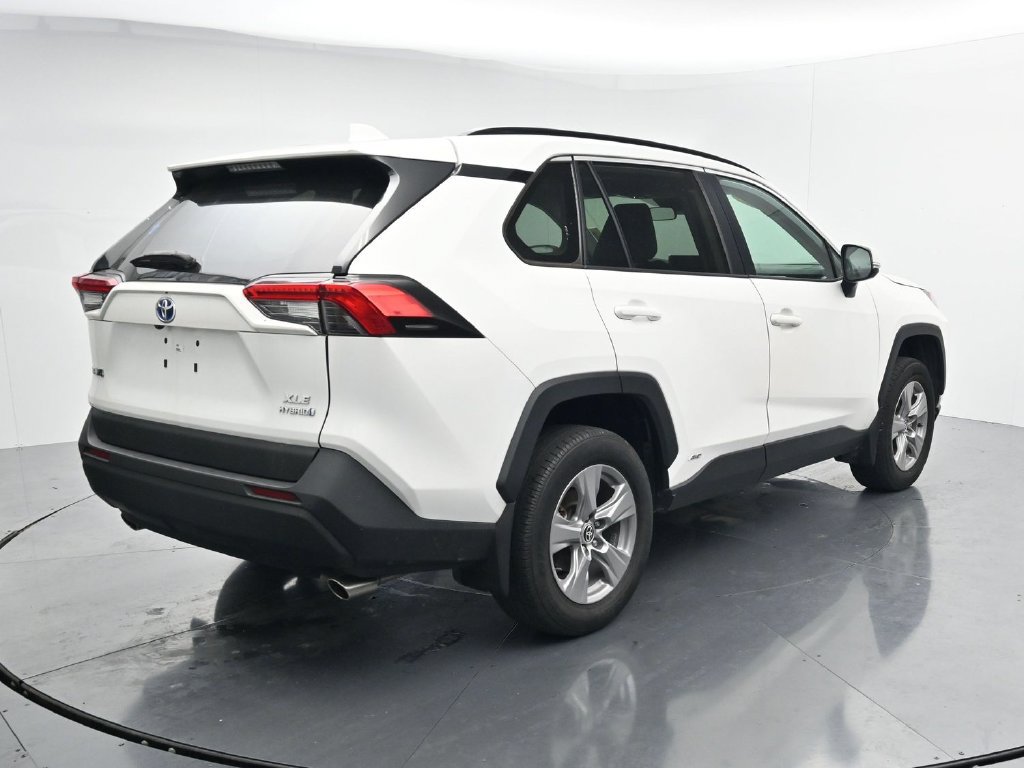 Used 2024 Toyota RAV4 XLE w/ Convenience Package AWD/4WD image 7