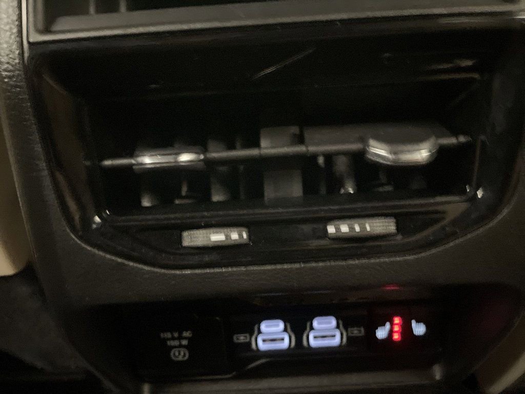 Used 2023 Jeep Grand Cherokee Limited image 15