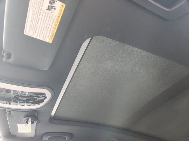 Used 2017 Porsche Macan S image 24