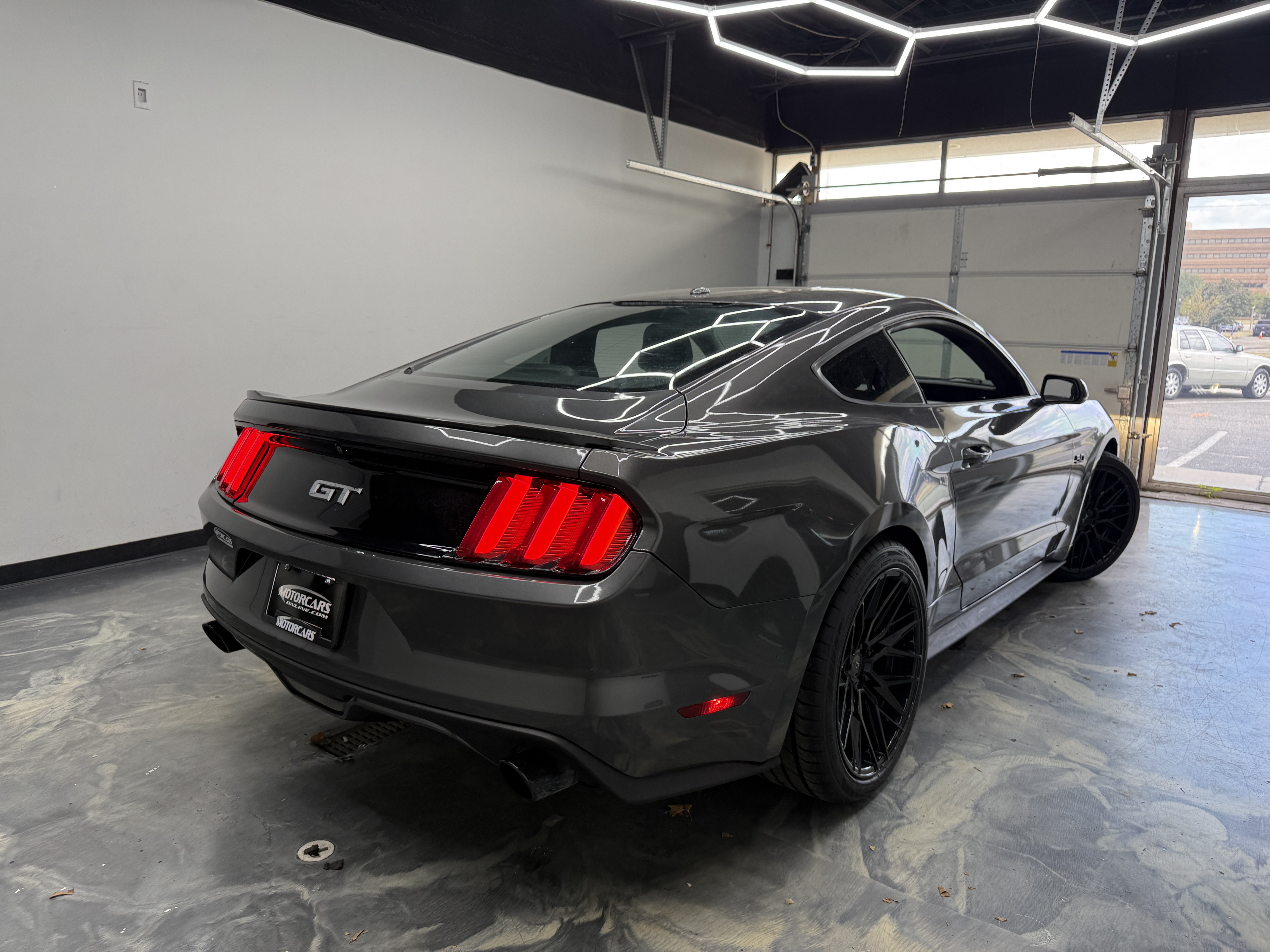 Used 2015 Ford Mustang GT Premium w/ Equipment Group 401A RWD image 5