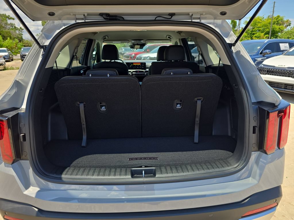 New 2026 Kia Sorento S FWD image 10