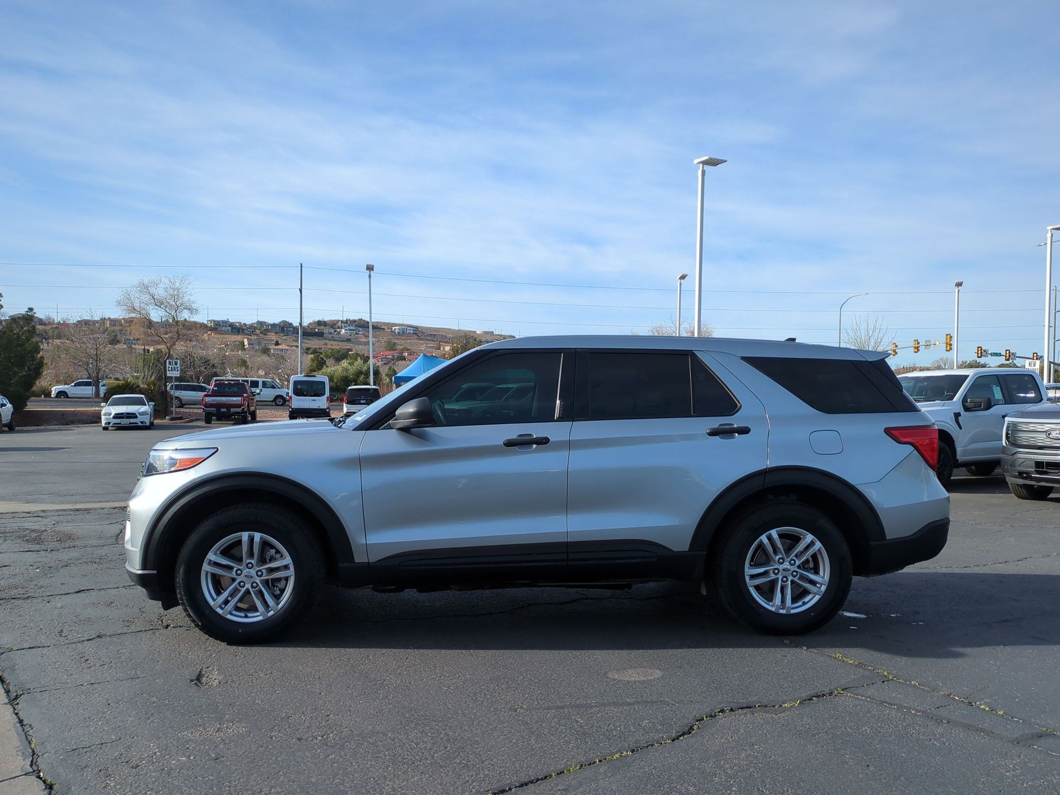 Used 2023 Ford Explorer 4WD w/ Class IV Trailer Tow Package image 6