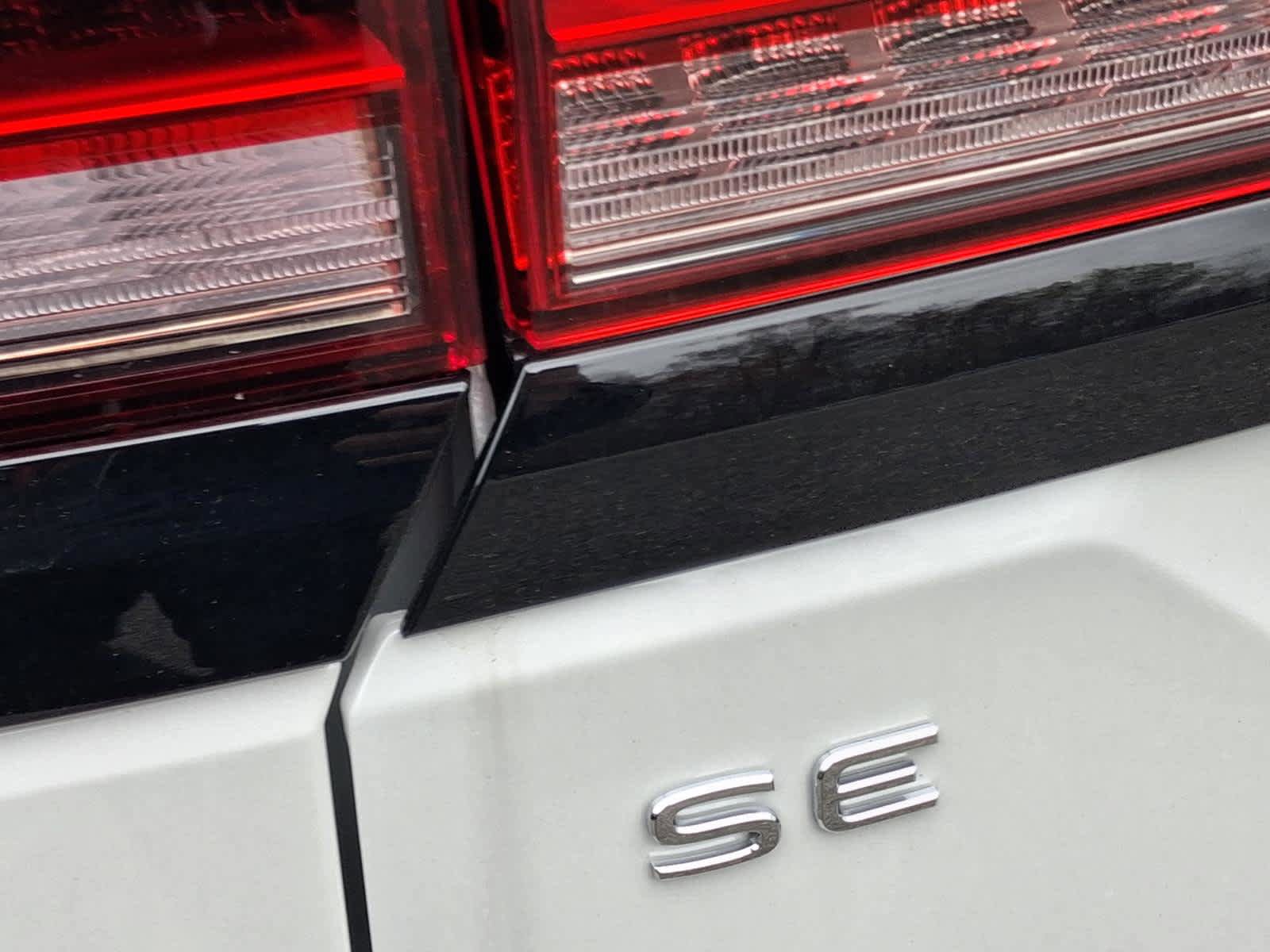 New 2026 Volkswagen Atlas Peak Edition AWD/4WD image 8