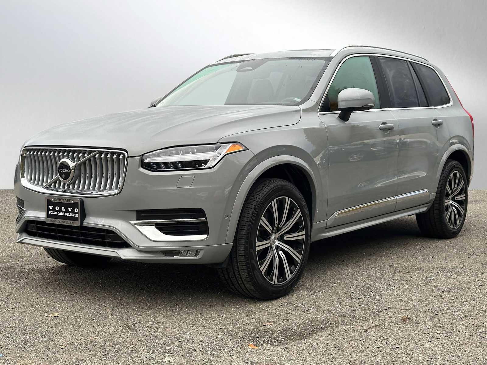 Certified 2025 Volvo XC90 B6 Plus image 7