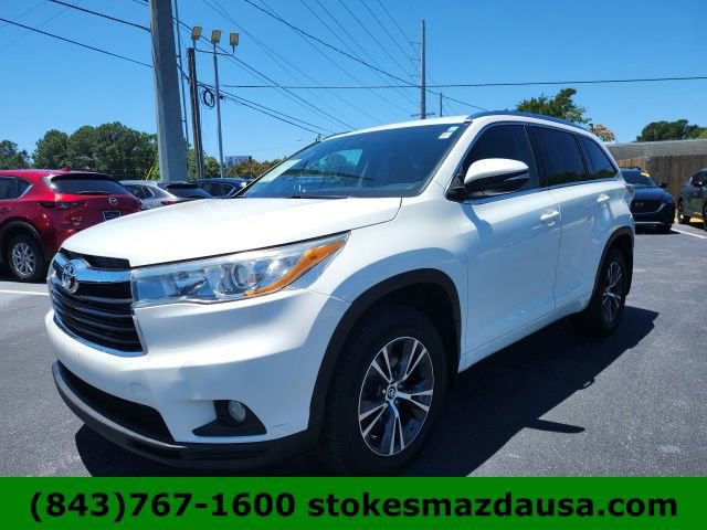 Used 2016 Toyota Highlander XLE AWD/4WD image 16
