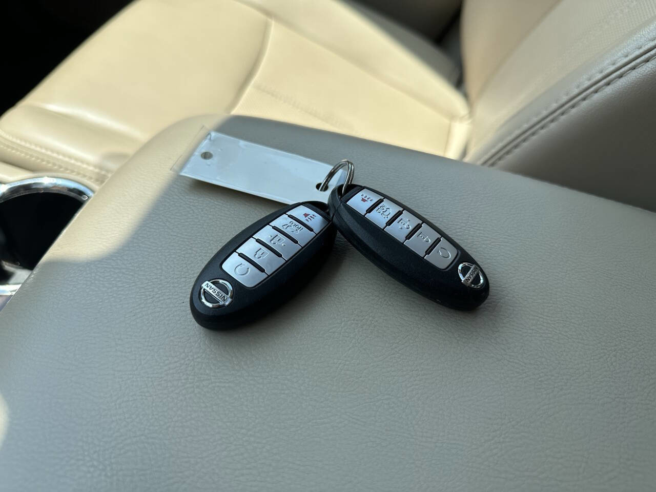 Used 2018 Nissan Pathfinder Platinum image 36