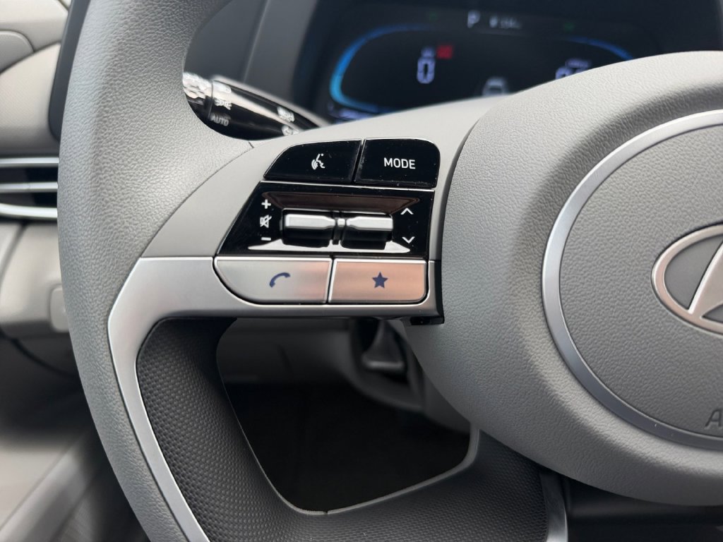 New 2026 Hyundai Elantra SE FWD image 20
