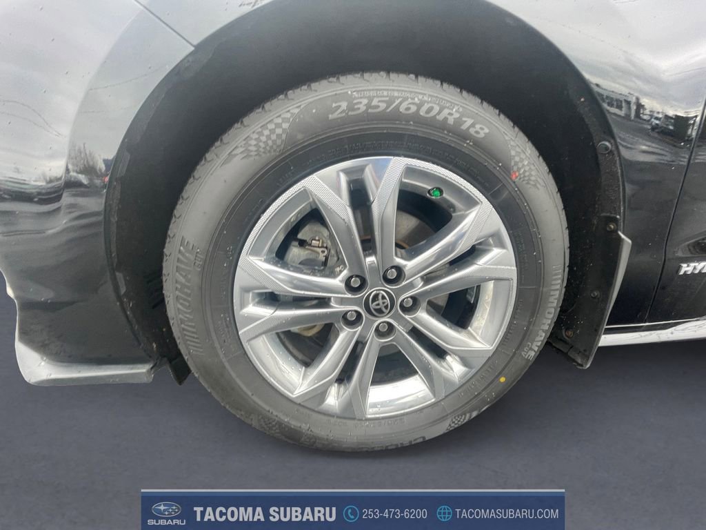 Used 2021 Toyota Sienna XSE image 9