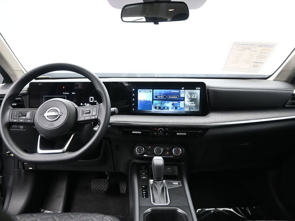 Used 2025 Nissan Kicks SV image 14