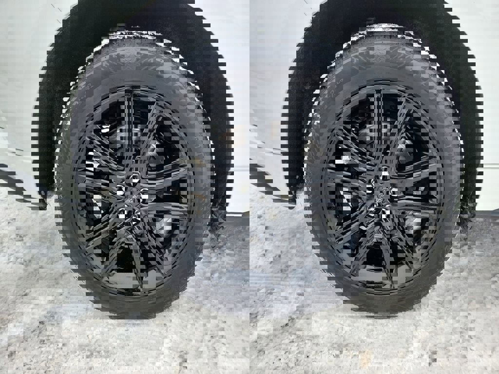 Used 2022 Ford Edge ST-Line AWD/4WD image 5