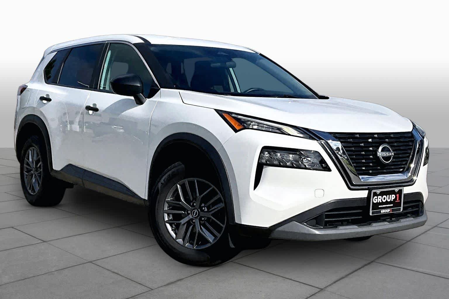 Used 2023 Nissan Rogue S FWD image 3