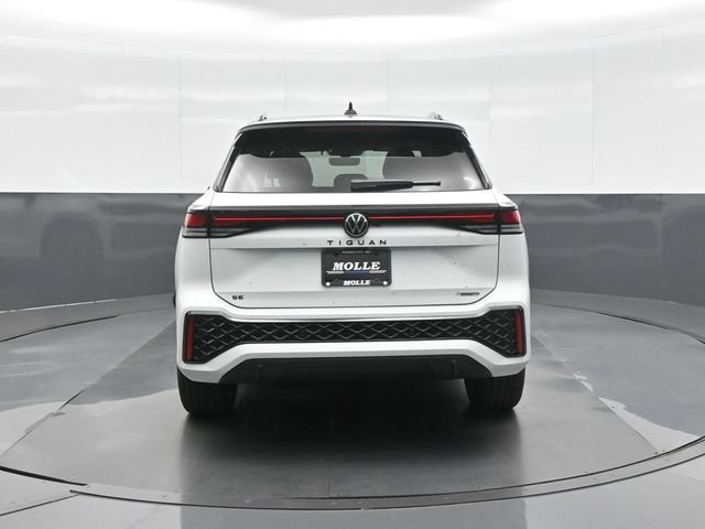 New 2026 Volkswagen Tiguan SE R-Line AWD/4WD image 6