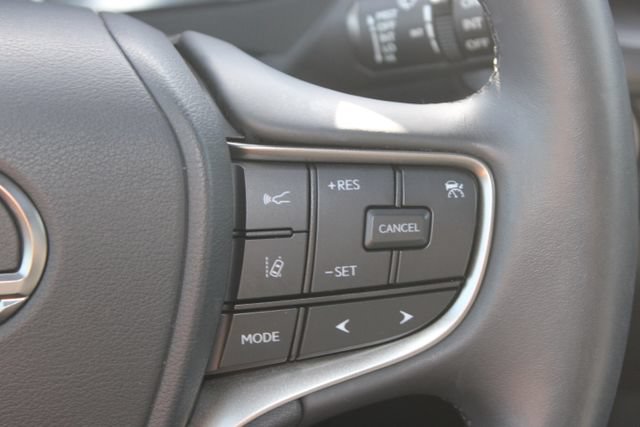 Certified 2024 Lexus UX 250h FWD image 17