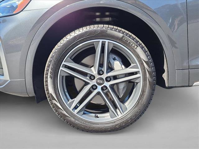 Used 2021 Audi Q5 e Premium Plus w/ Premium Plus Package AWD/4WD image 25