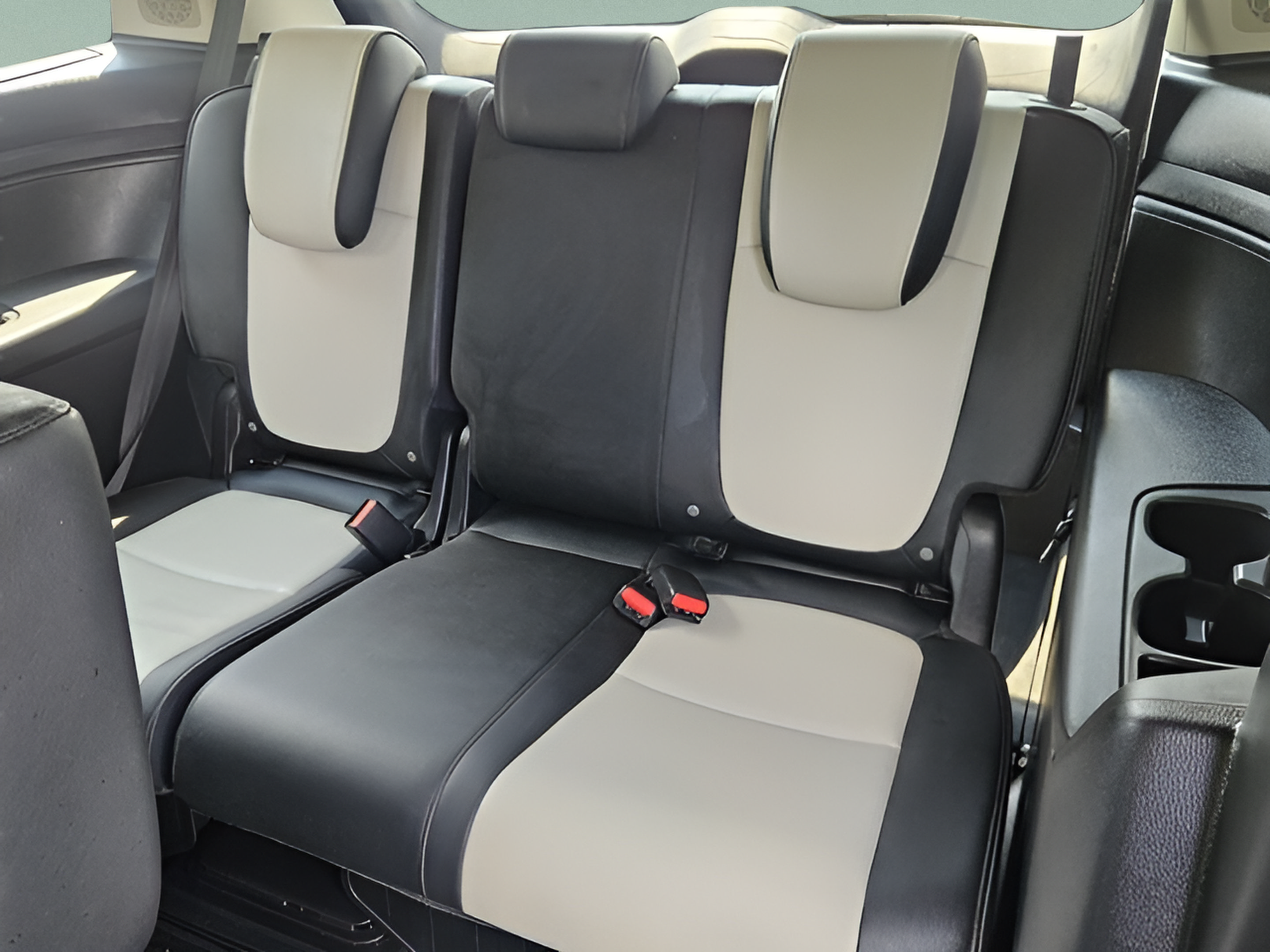 Used 2025 Honda Odyssey Elite image 8