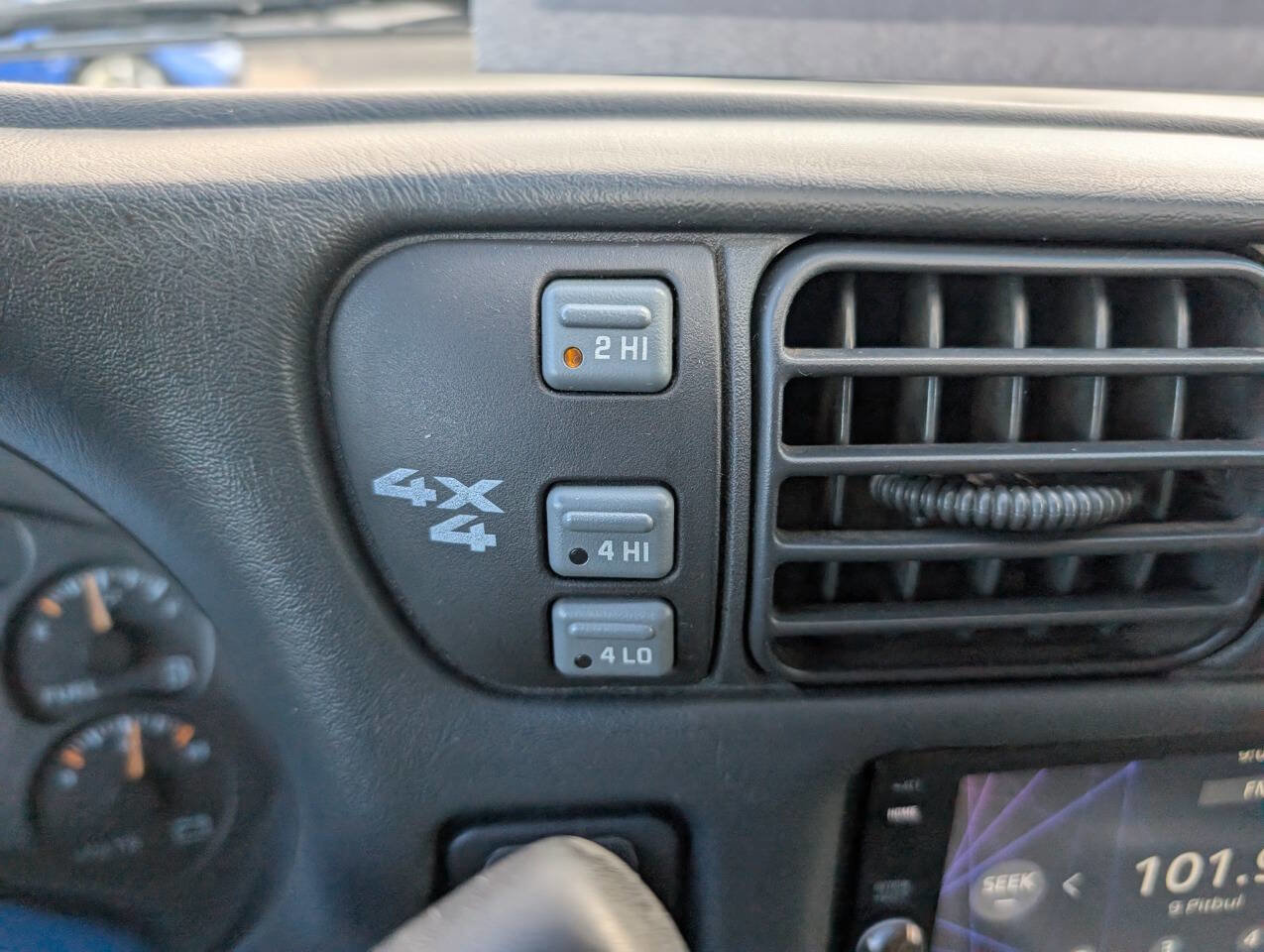 Used 2004 GMC Sonoma SLS w/ Appearance Package image 22