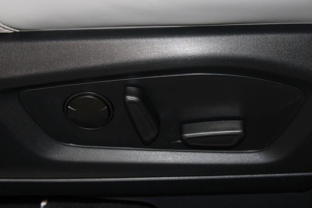 New 2026 Ford Explorer Active AWD/4WD image 28