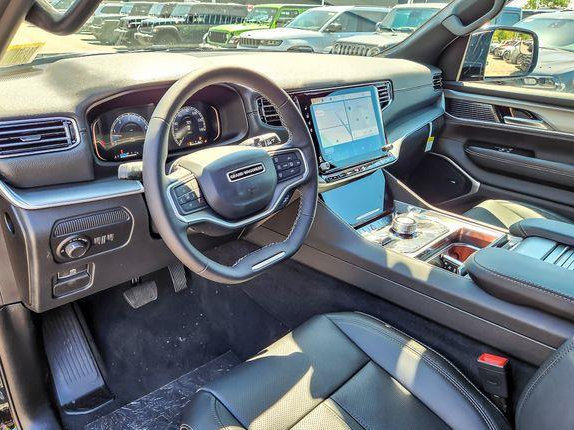 New 2026 Jeep Grand Wagoneer 4WD image 10