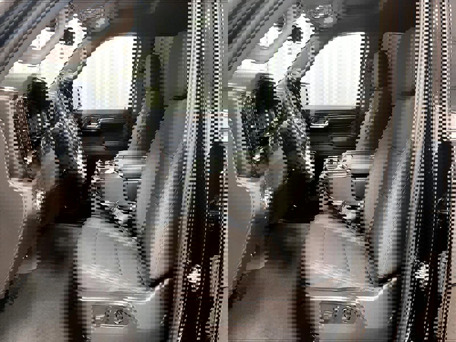 Used 2024 GMC Sierra 1500 Elevation image 10