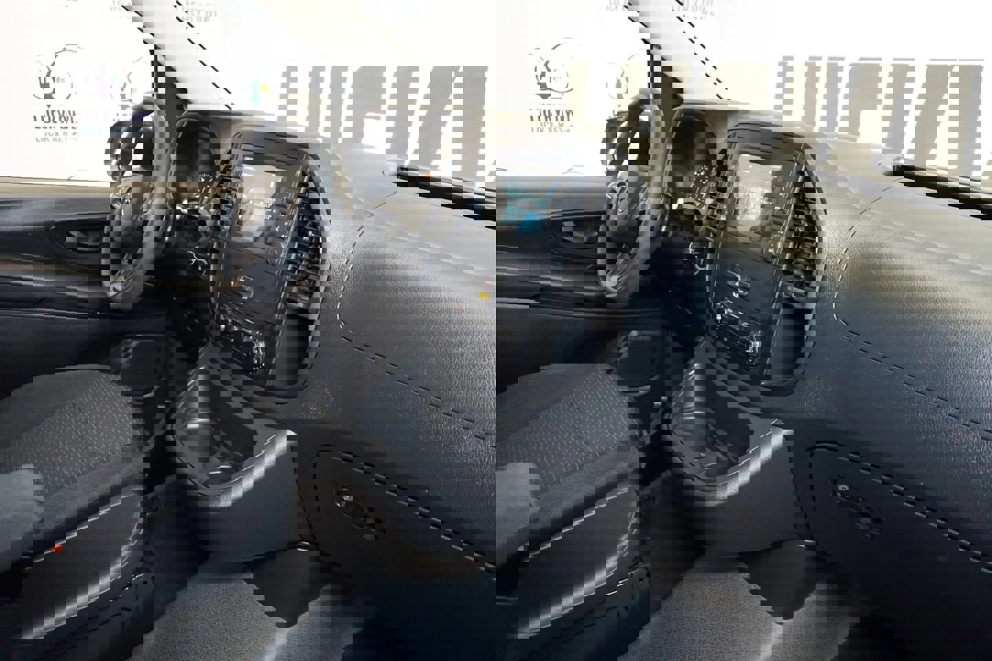 Used 2023 Mercedes-Benz Metris Passenger image 17