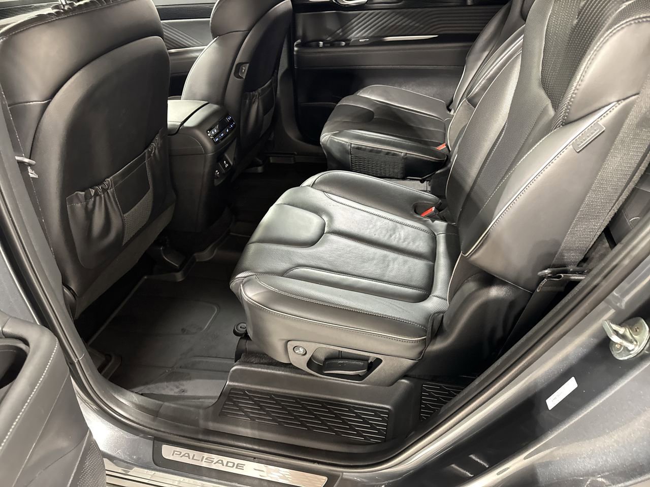 Used 2023 Hyundai Palisade Calligraphy w/ Cargo Package image 31