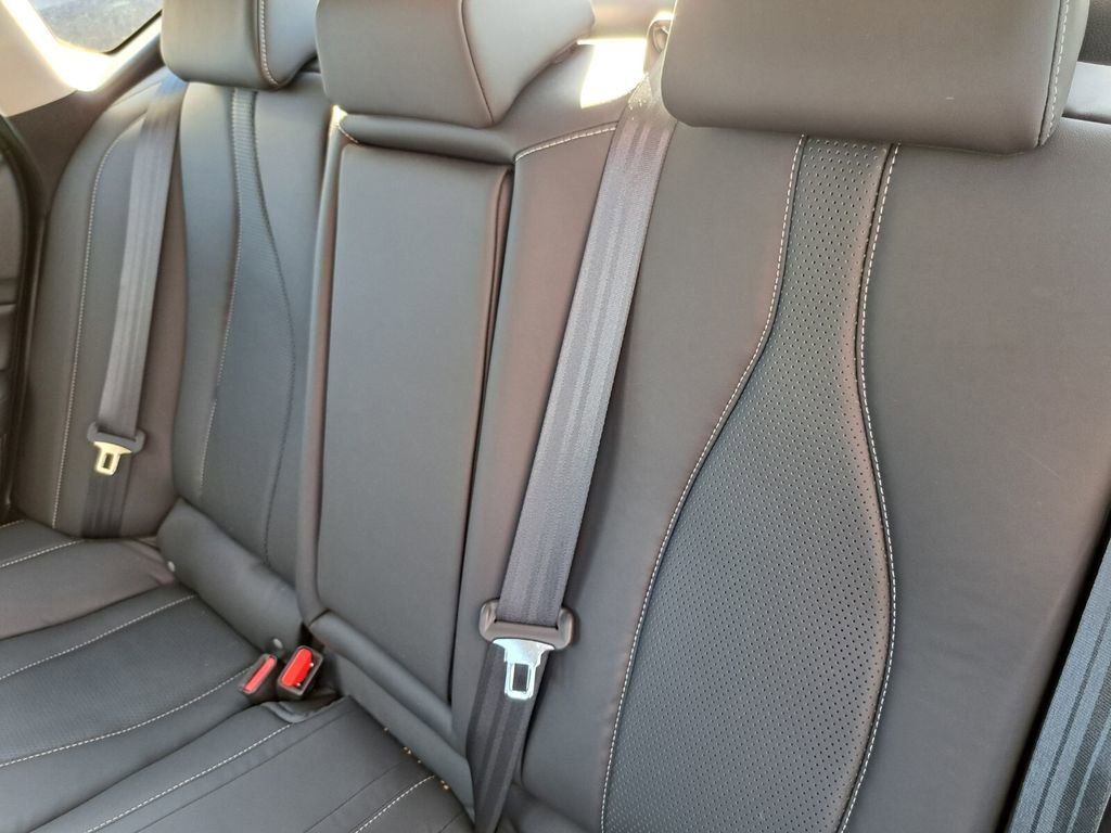 Certified 2025 Acura TLX w/ Technology Package image 23