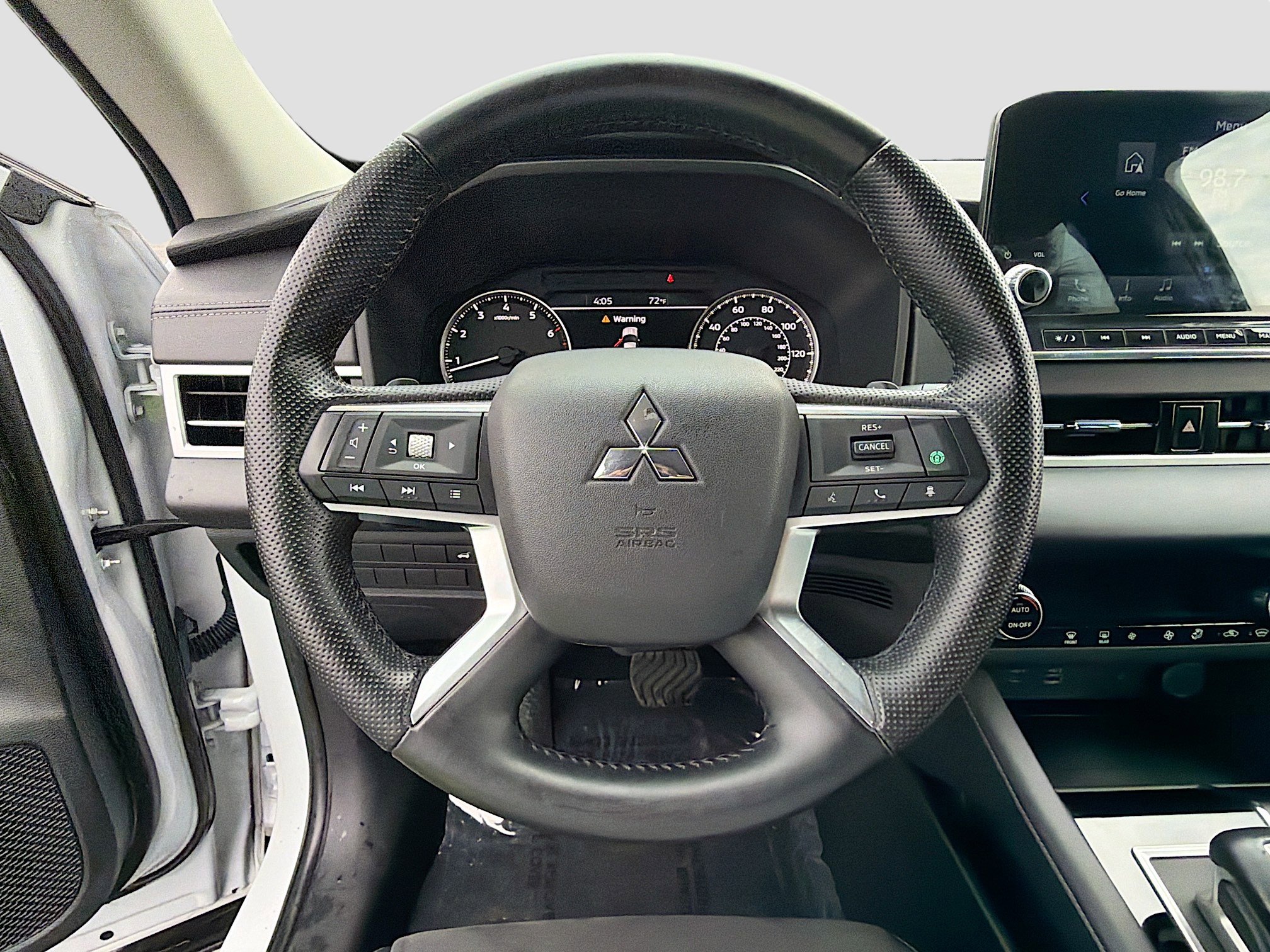 Used 2022 Mitsubishi Outlander SE AWD/4WD image 38