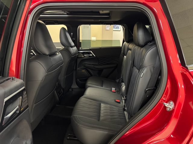 New 2026 Mitsubishi Outlander SEL Black Edition FWD image 24