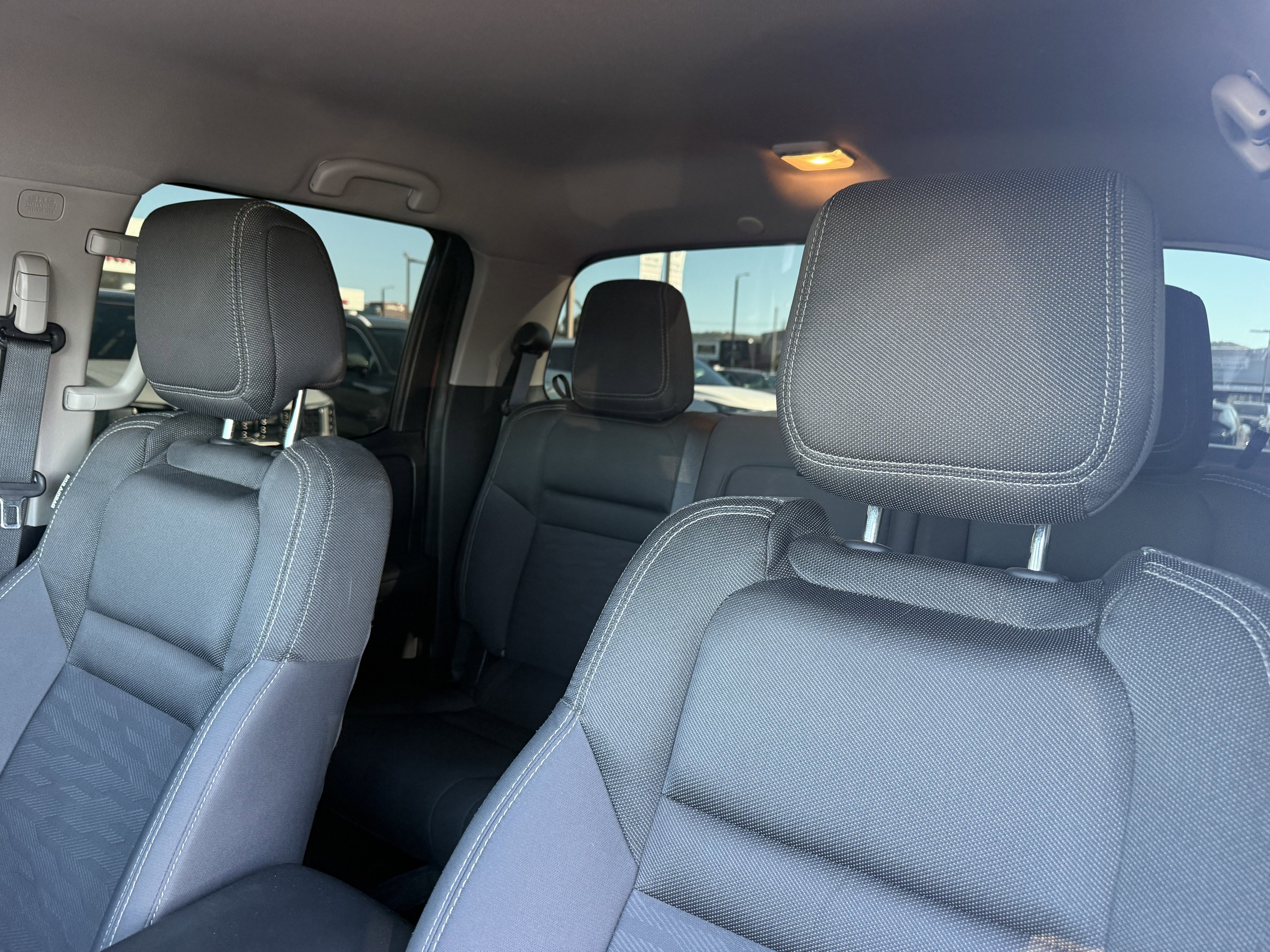 Used 2022 Nissan Frontier SV image 14