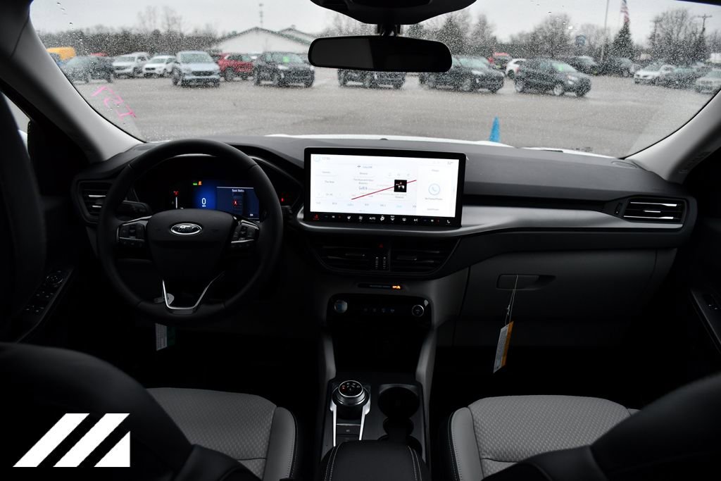 New 2024 Ford Escape SE FWD image 14