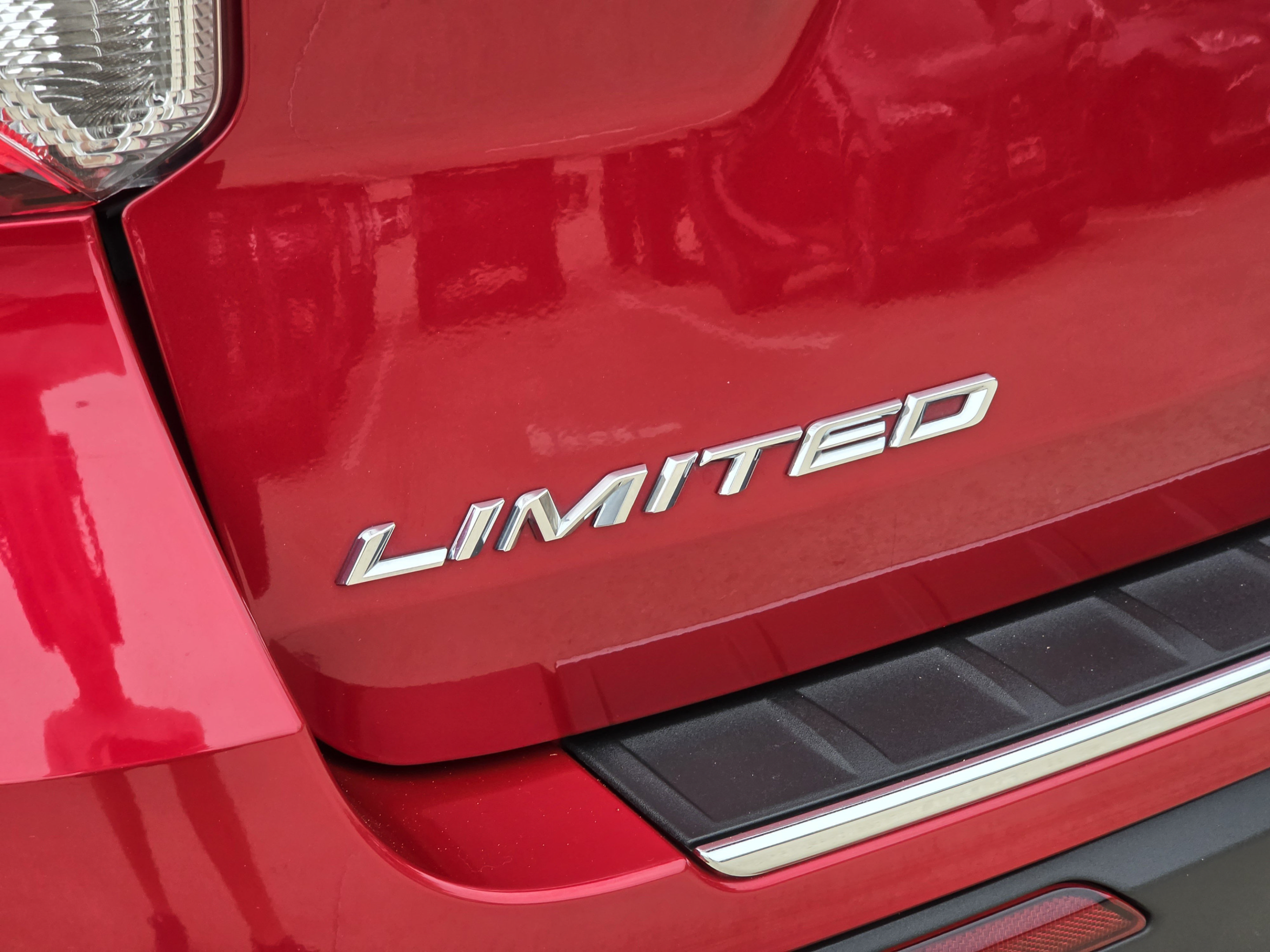 Used 2020 Ford Explorer Limited RWD image 41