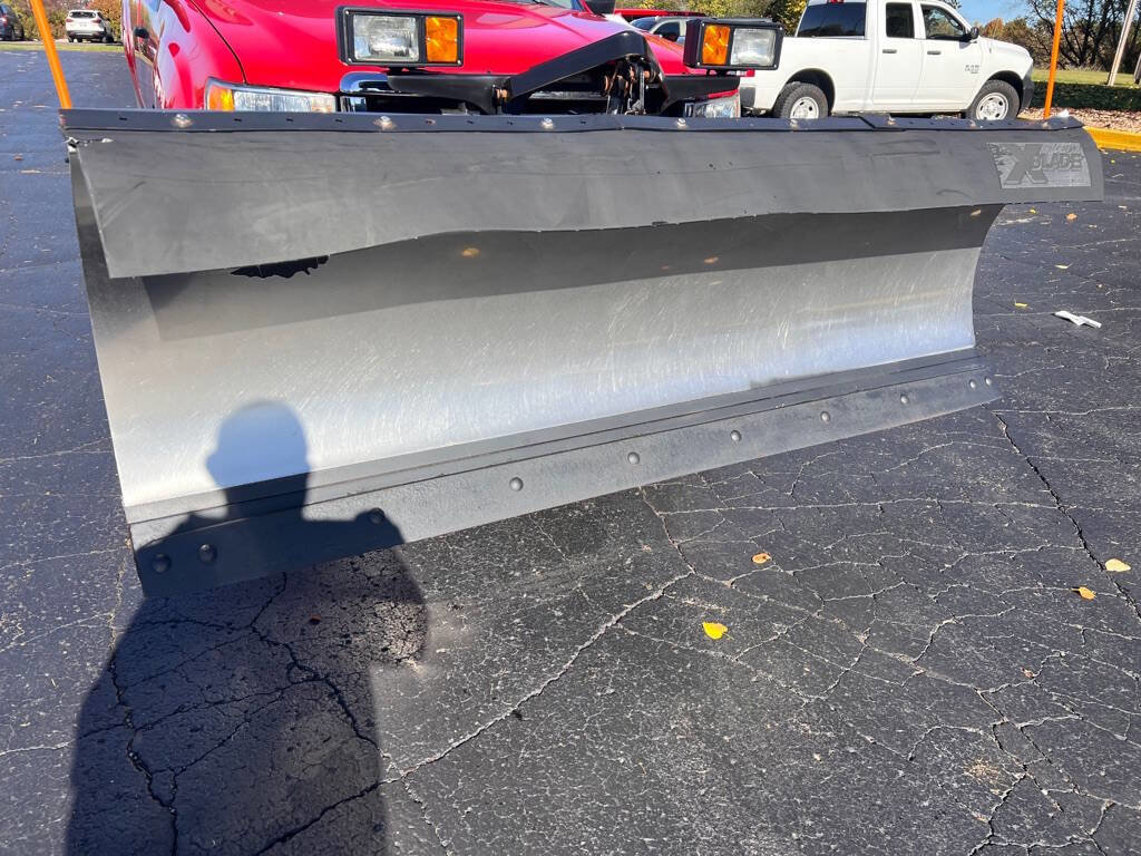 Used 2010 GMC Sierra 3500 W/T w/ Snow Plow Prep Package image 13