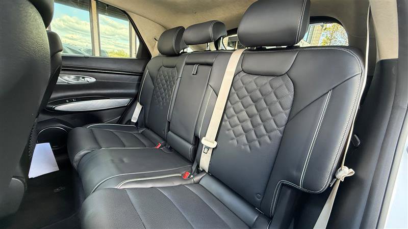 Used 2024 Genesis Electrified GV70 Advanced w/ Prestige Package image 18