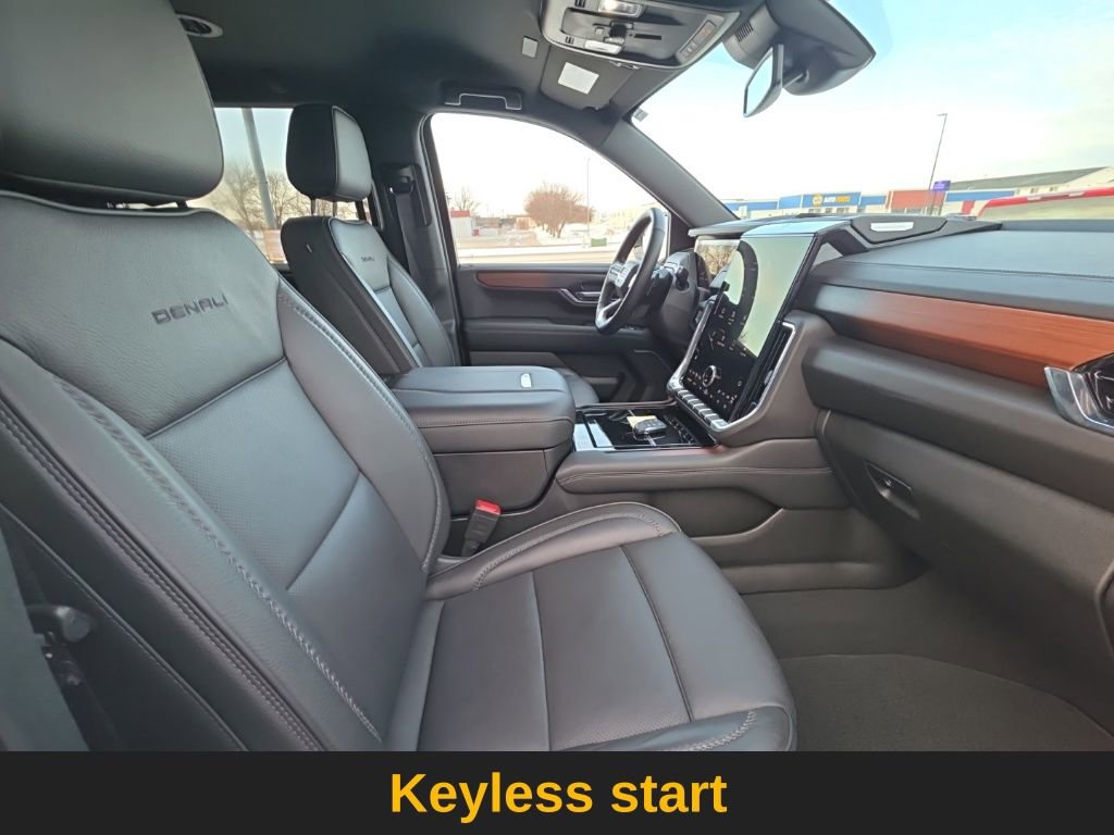 Used 2025 GMC Yukon Denali image 22