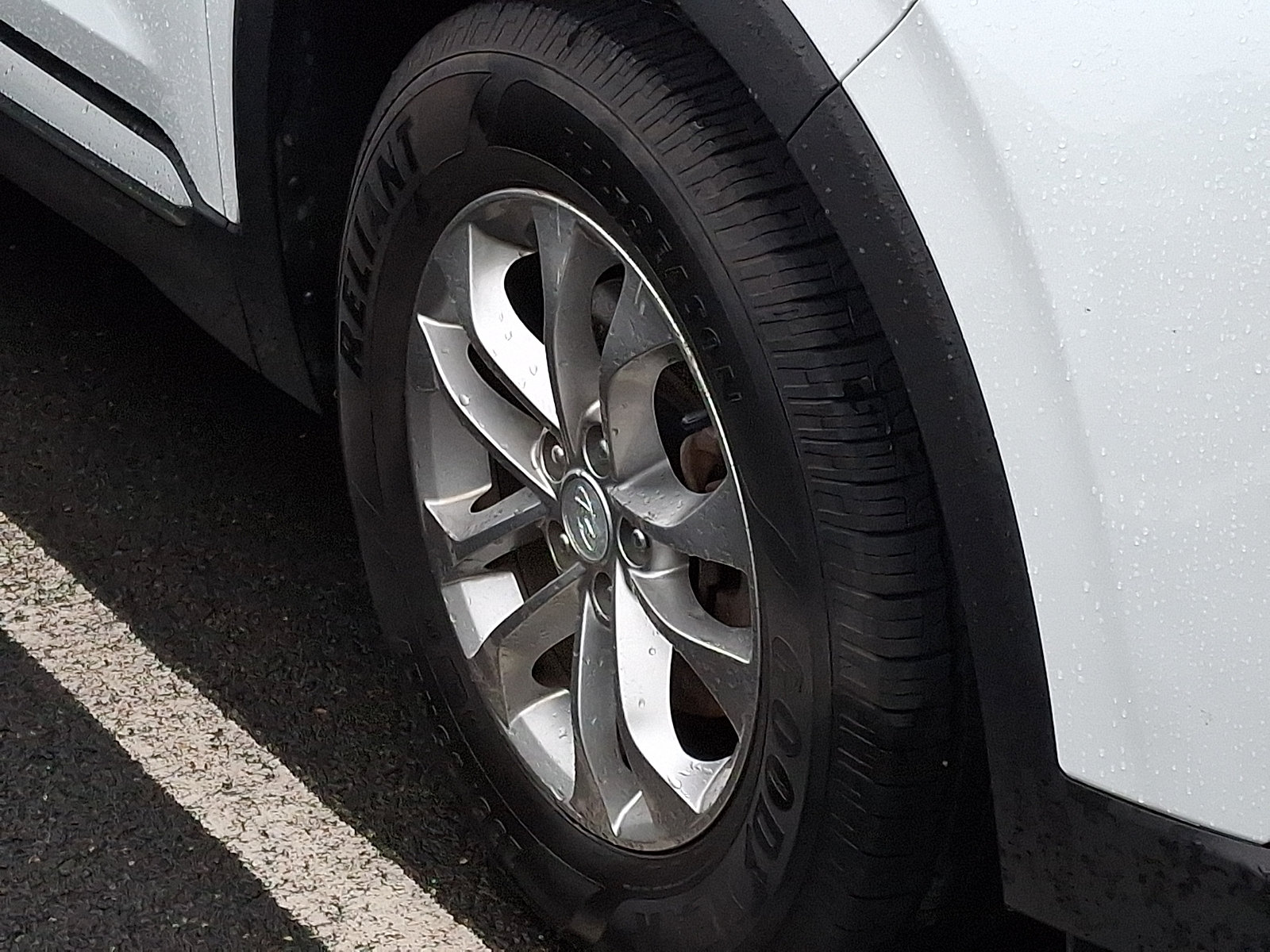 Used 2020 Hyundai Santa Fe SE AWD/4WD image 6