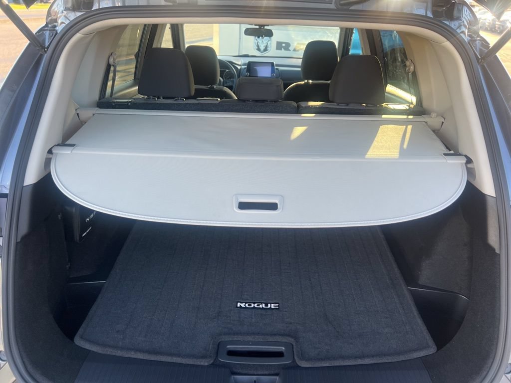 Used 2023 Nissan Rogue SV FWD image 42