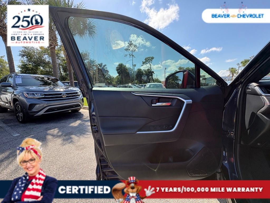 Used 2024 Toyota RAV4 SE AWD/4WD image 29
