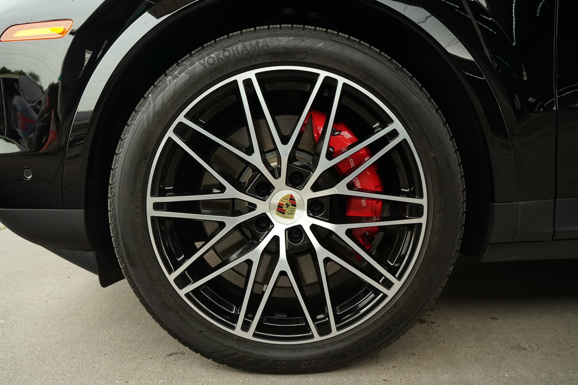 Used 2024 Porsche Cayenne S image 35