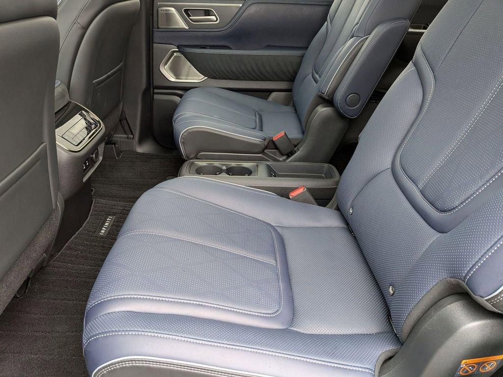 New 2026 INFINITI QX80 4WD w/ Sport Exterior Package image 27