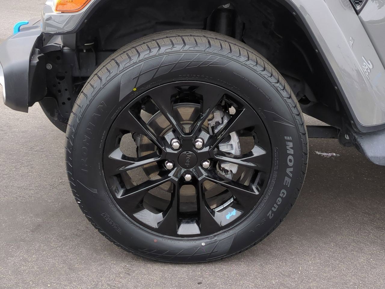 Used 2022 Jeep Wrangler Unlimited Sahara w/ Safety Group image 27