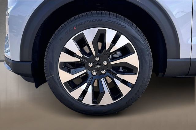 New 2026 Ford Explorer Platinum w/ LUX Leather Package image 11